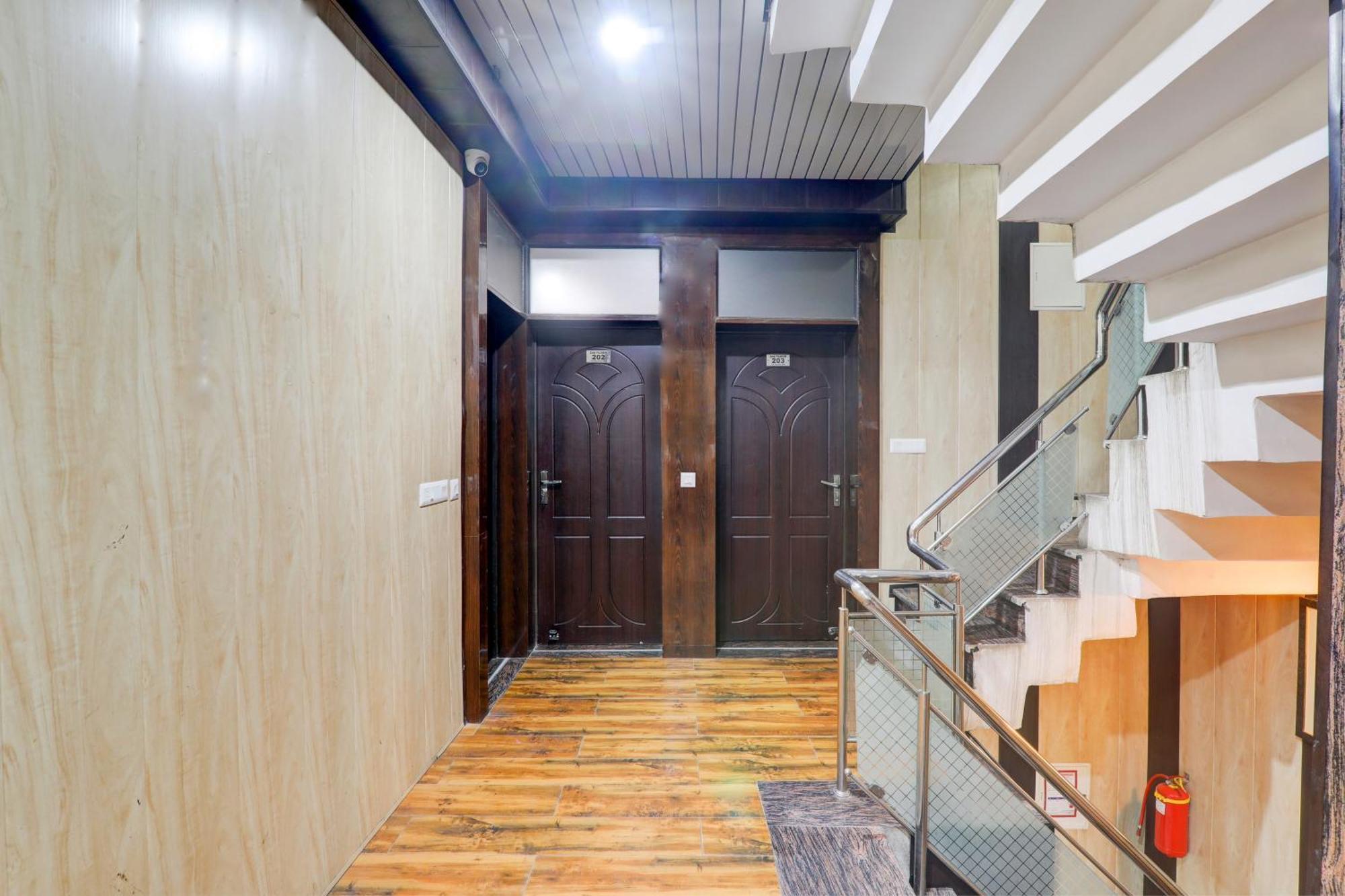 Hotel O Ss Palace Inn Лакхнау Экстерьер фото